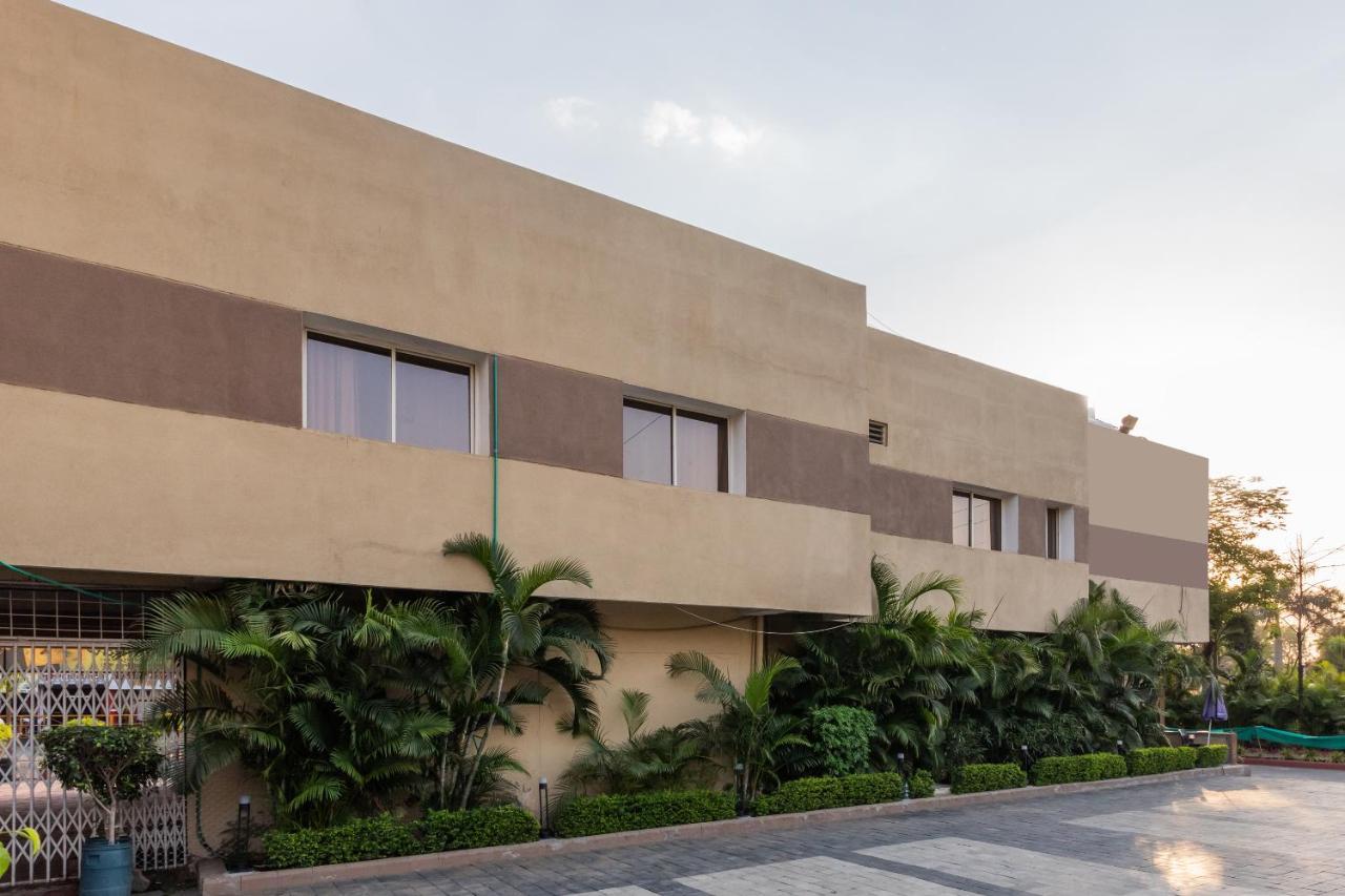 Oyo 75956 Hotel Grand Rourkela Exterior photo